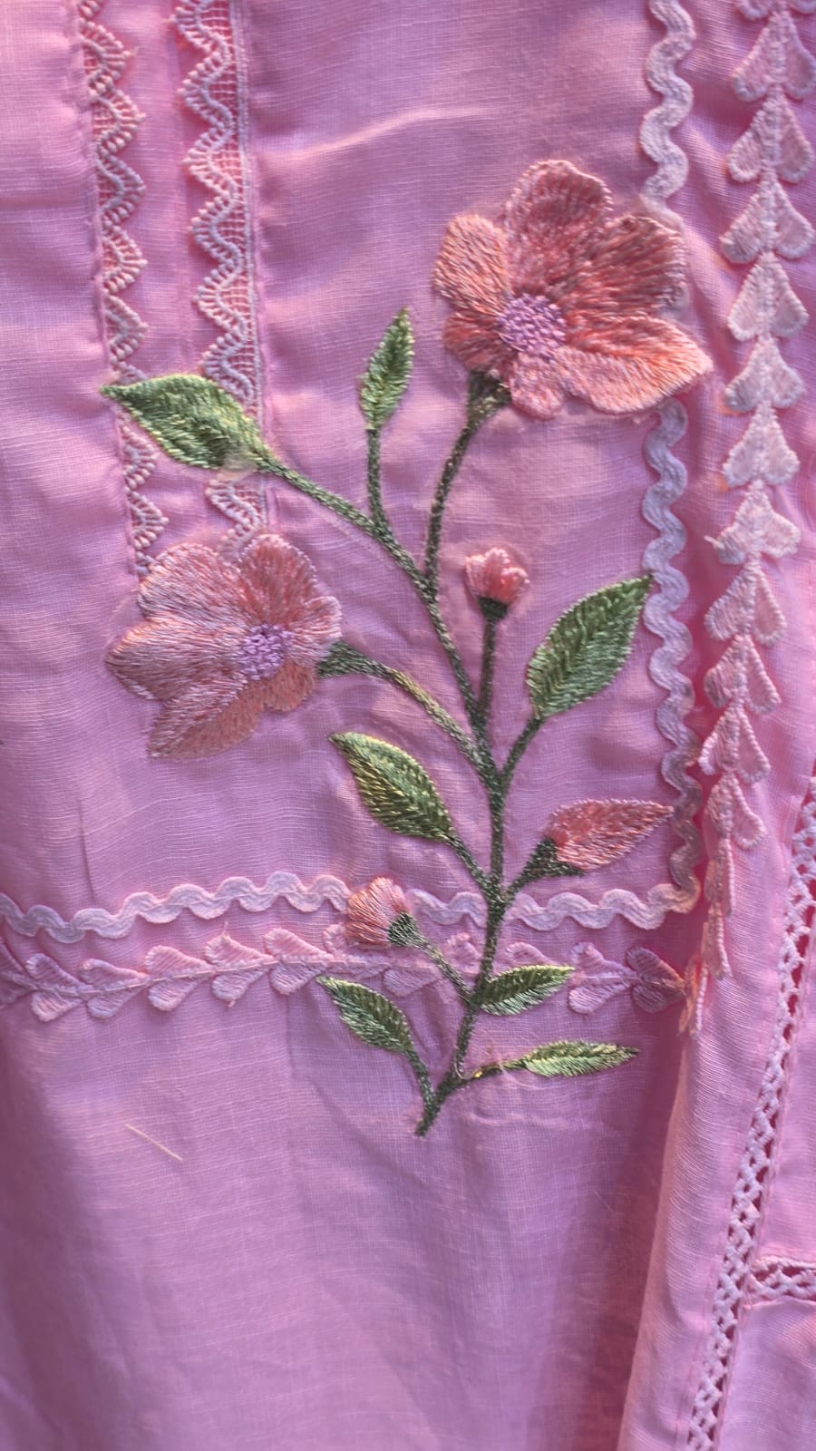 EMBROIDERED FLORAL GRACE