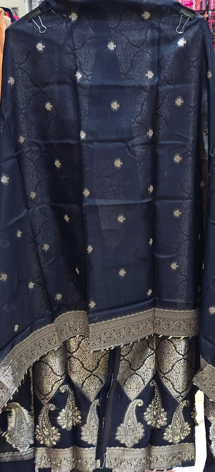 LUXURY BLACK SUIT WITH EMBROIDERY